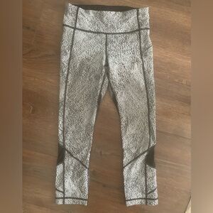 Lululemon Pace Rival Crop Power Luxtreme Spray Jacquard White Black-4